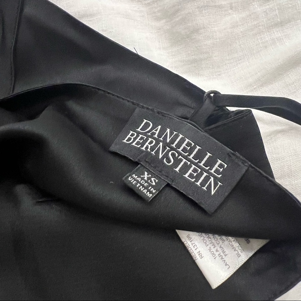 Danielle Bernstein Black Bandana Tie Top - Picture 3 of 3